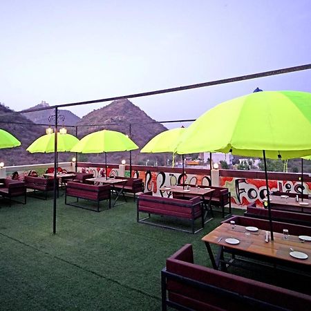 Hotel Raha Udaipur Esterno foto
