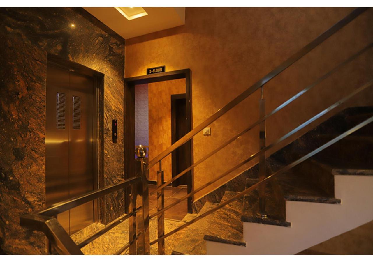 Hotel Raha Udaipur Esterno foto
