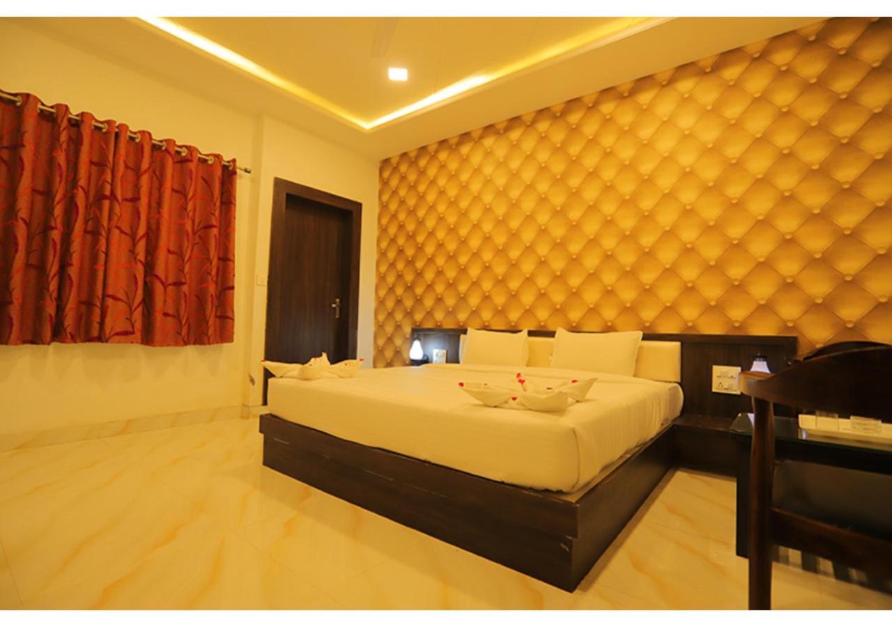 Hotel Raha Udaipur Esterno foto